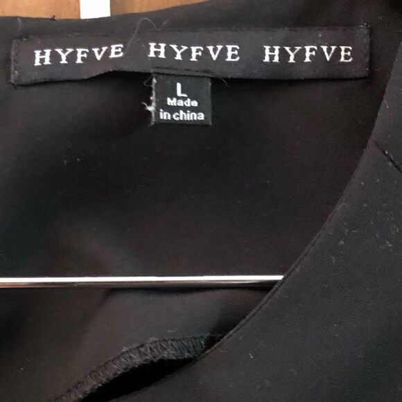 Hyfve Women’s Large Long Sleeve Hi Lo Blouse Cold Shoulder Ruffles Fairygoth - Picture 4 of 7